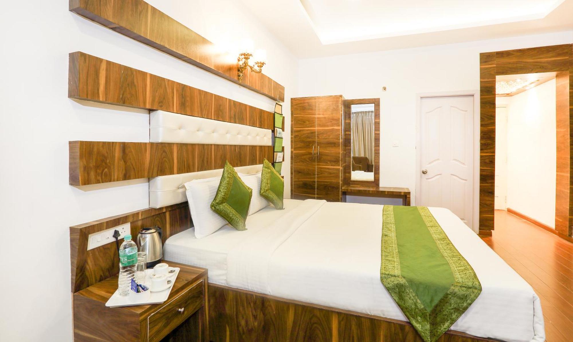 Treebo Skydale Inn & Suites With Mountain View Утакаманд Экстерьер фото